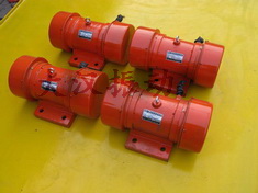YZS振動(dòng)電機(jī):激振能力強(qiáng)，拆卸方便。